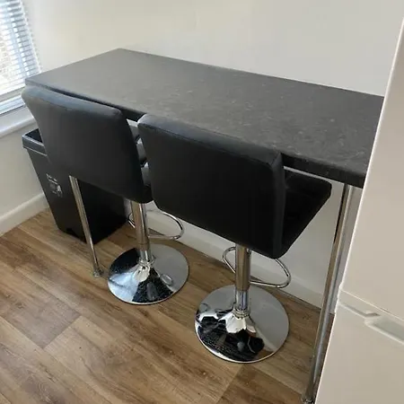 Lovely 2 Bedroom Near Stokes Croft Central!!! * Bristol