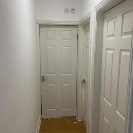 Lovely 2 Bedroom Near Stokes Croft Central!!!