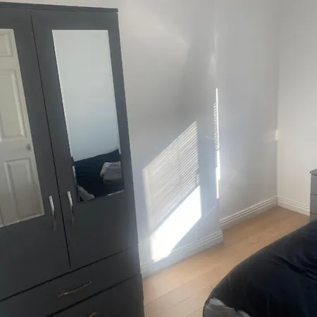 Lovely 2 Bedroom Near Stokes Croft Central!!! *